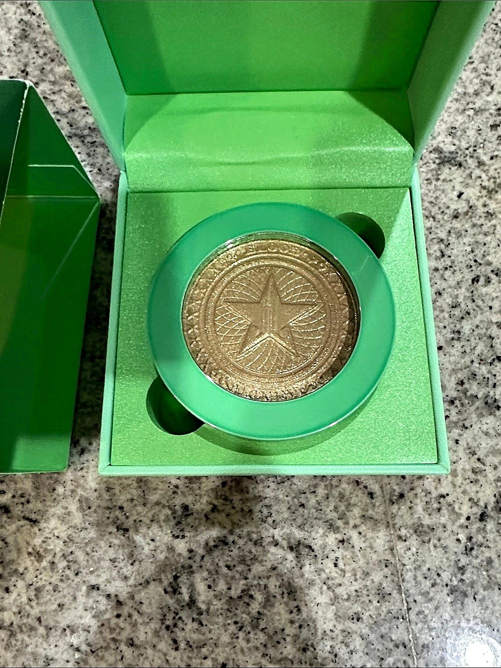 Jeffree Star Extreme Frost Highlighter in Cold Hard Cash NWT